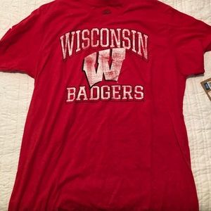 NWT Wisconsin Badgers t shirt